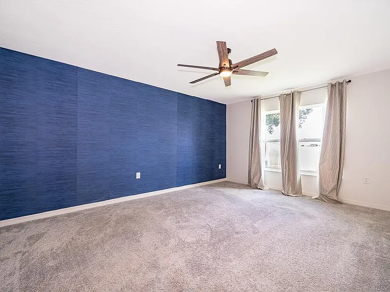 2405 Bulrush Dr — Photo 12