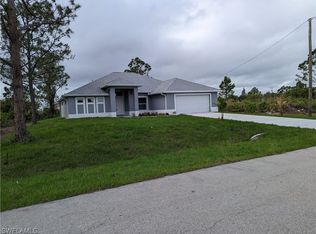 118 Pearson St, Lehigh Acres, FL 33974