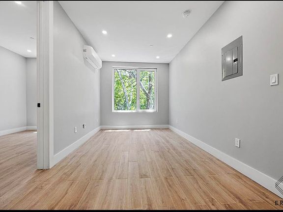 4th image of 809 Midwood St #2E