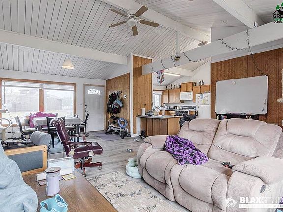 5th image of 2135 McCullam Ave