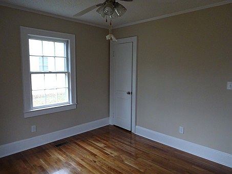 3rd image of 513 Woodland Dr