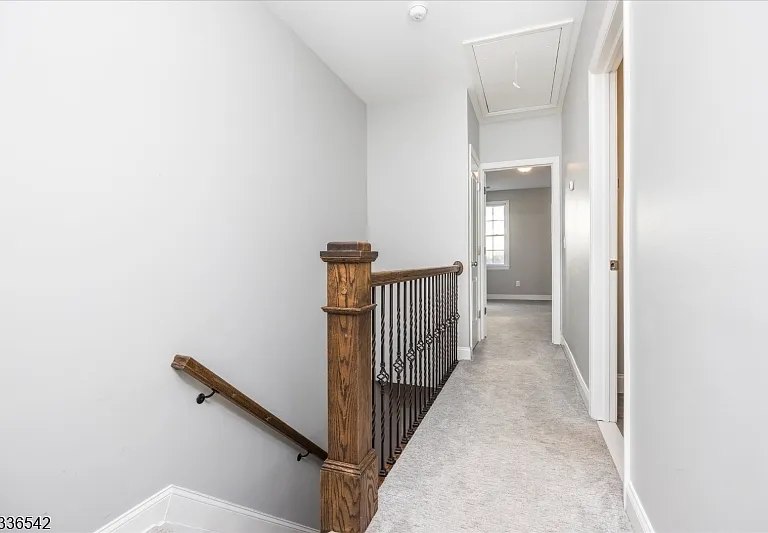 132 N Fullerton Ave — Photo 16