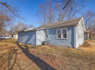 304 W South St, Harrisonville, MO 64701