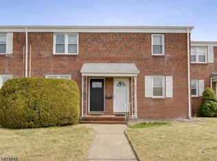 824 N Stiles St, Linden, NJ