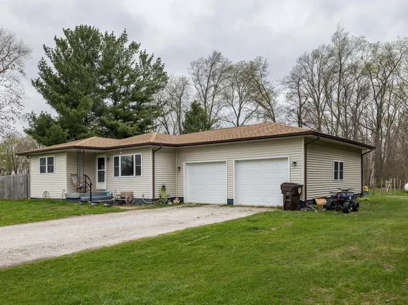 7612 Graefen Dr, Demotte, IN 46310