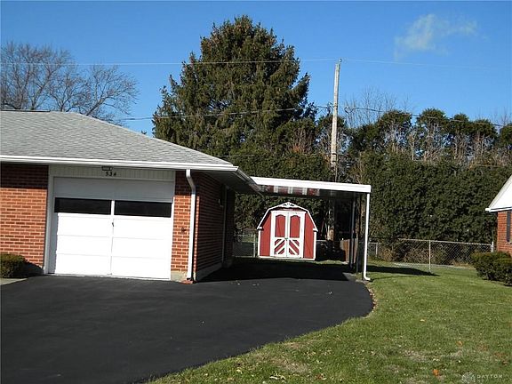 3rd image of 534 Redbud Ln