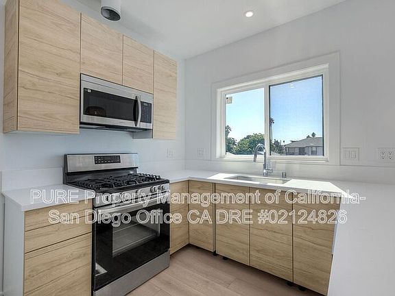 5th image of 2175 Bacon St Unit 6
