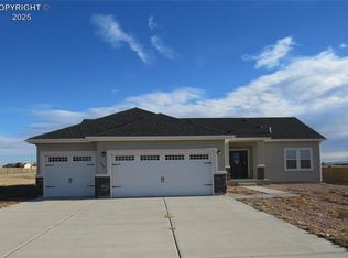 425 E Chadwick Dr, Pueblo West, CO 81007