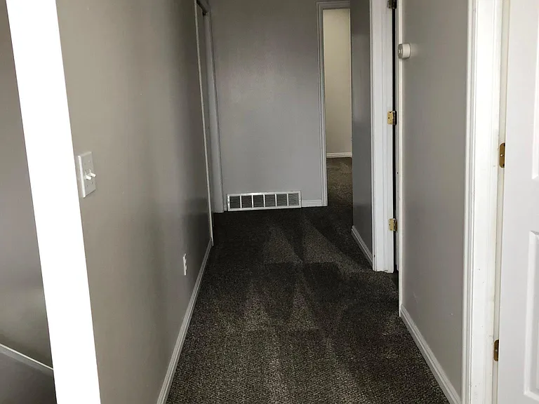 198 E 5460 S — Photo 13
