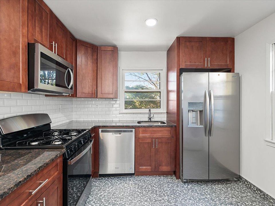1st image of 77 Alta Ave Floor 1