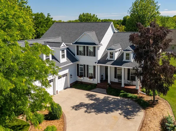 N7864 Edgewater Ct, Sherwood, WI 54169