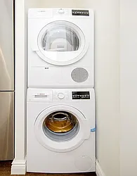 Rented by R New York