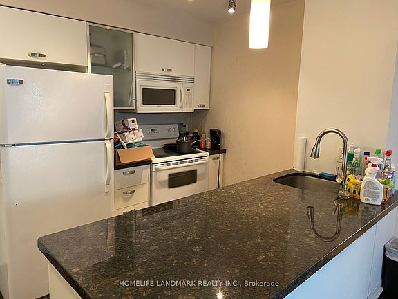 2nd image of 38 Grenville St #3901