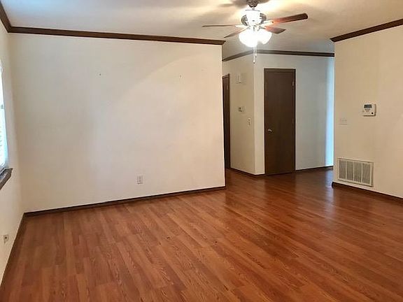 4th image of 113 S Peachtree St