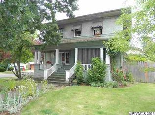 418 E Main St, Silverton, OR 97381