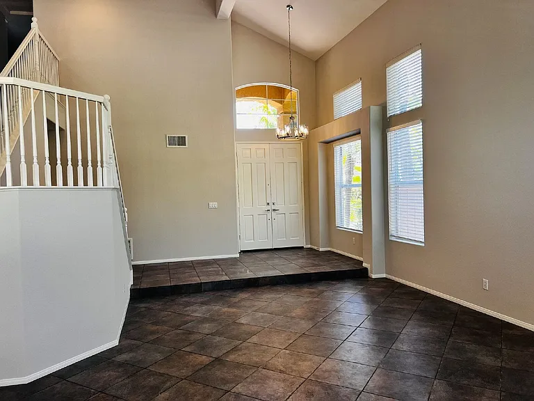 4984 Riding Ridge Rd — Photo 12