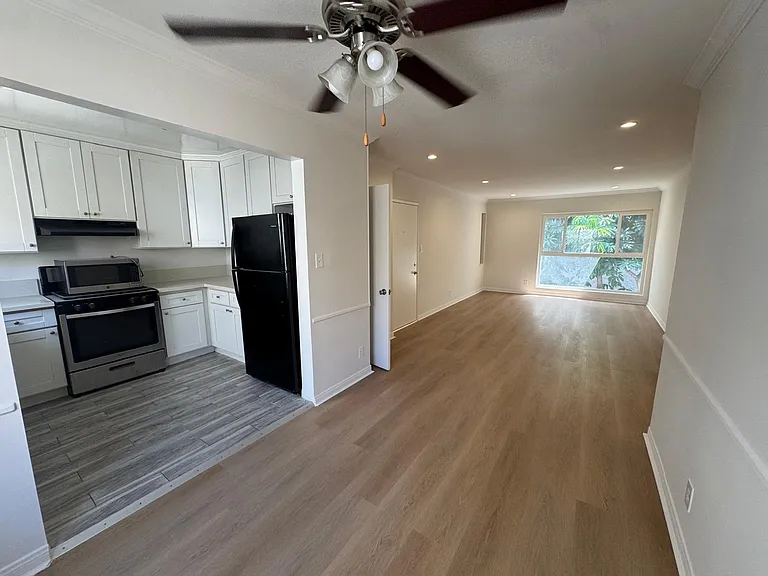 1541 N Detroit St #8 — Photo 1