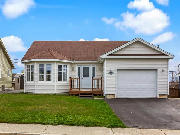 185 Elizabeth Drive, Paradise, NL A1L0L8