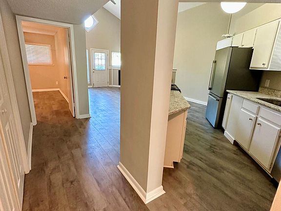 2nd image of 2512 Riverfront Dr