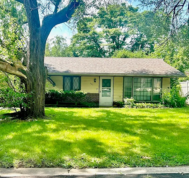 605 Breen Dr photo 1