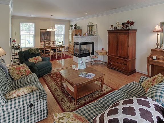 2nd image of 12813 Heathland Dr