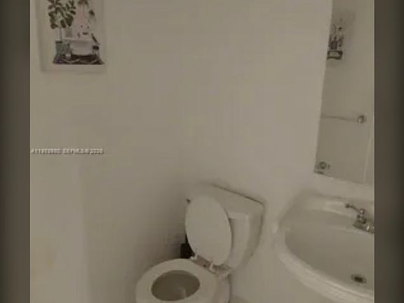 4th image of 17021 N Bay Rd APT 126