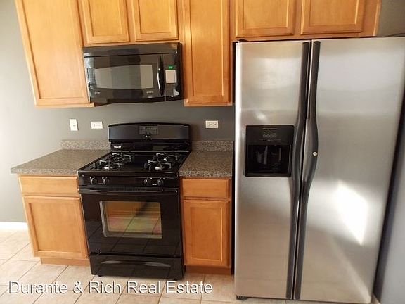 3rd image of 91 W Chatham Ln