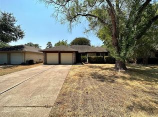 9503 Magnolia Ridge Dr, Houston, TX 77070