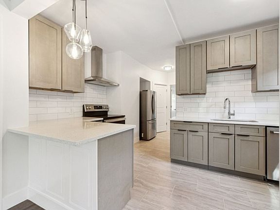 5th image of 3322 Penn Ave N #4