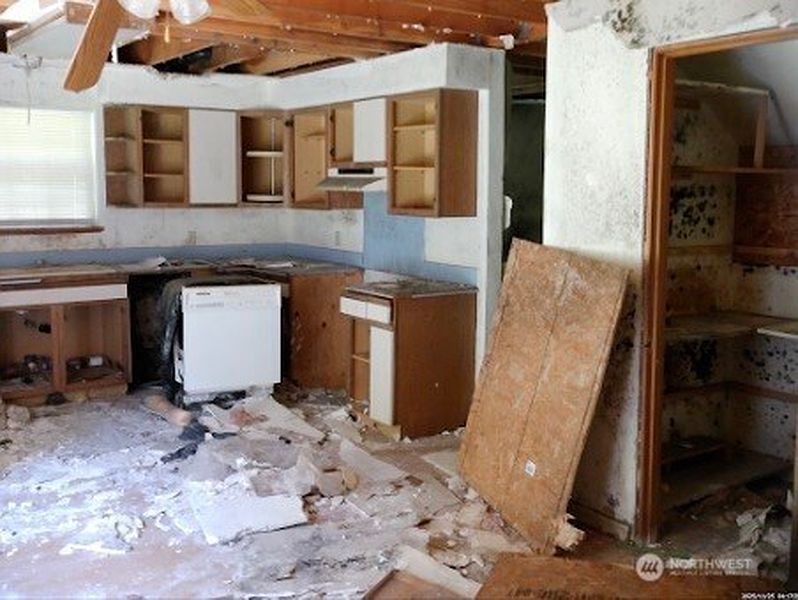 5th image of 32120 71st Avenue S
