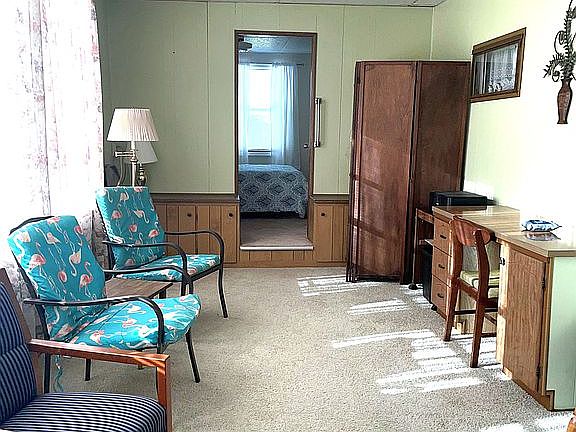 3rd image of 85 Violet Ln