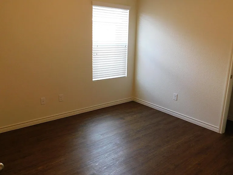 1519 Justin Loop #A — Photo 21