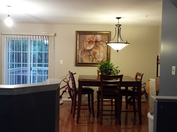 Kitchen Dining Area