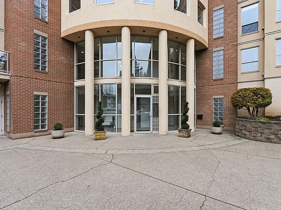 2nd image of 33731 Marshall Rd #102