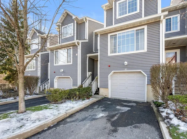 16 Woodland Terrace, Nanuet, NY 10954