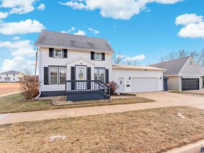 724 N Grant St, Canton, SD, 57013
