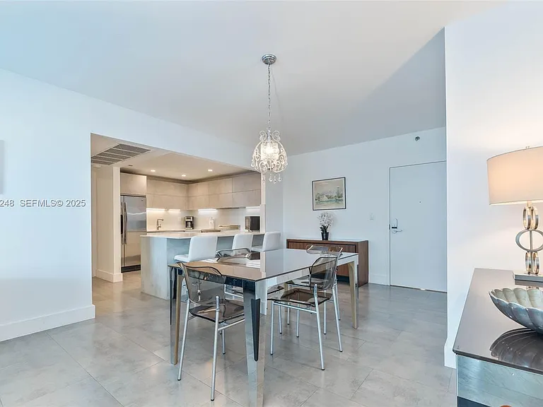 2301 Collins Ave #507 — Photo 9