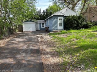 134 W Rutgers Ave, Pontiac, MI 48340