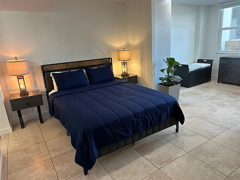 6039 Collins Ave #310 — Photo 8