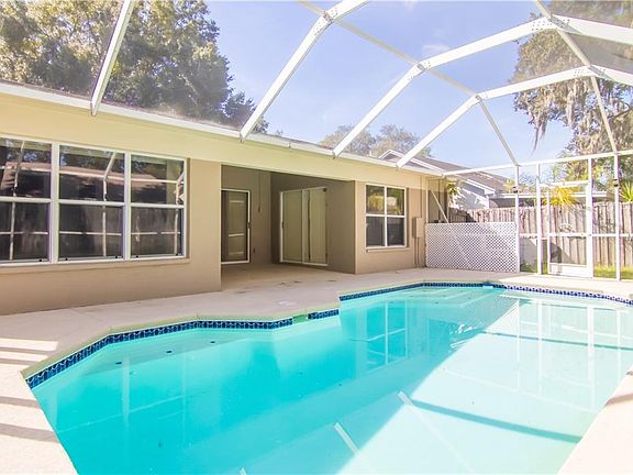 4th image of 1132 Bloom Hill Ave
