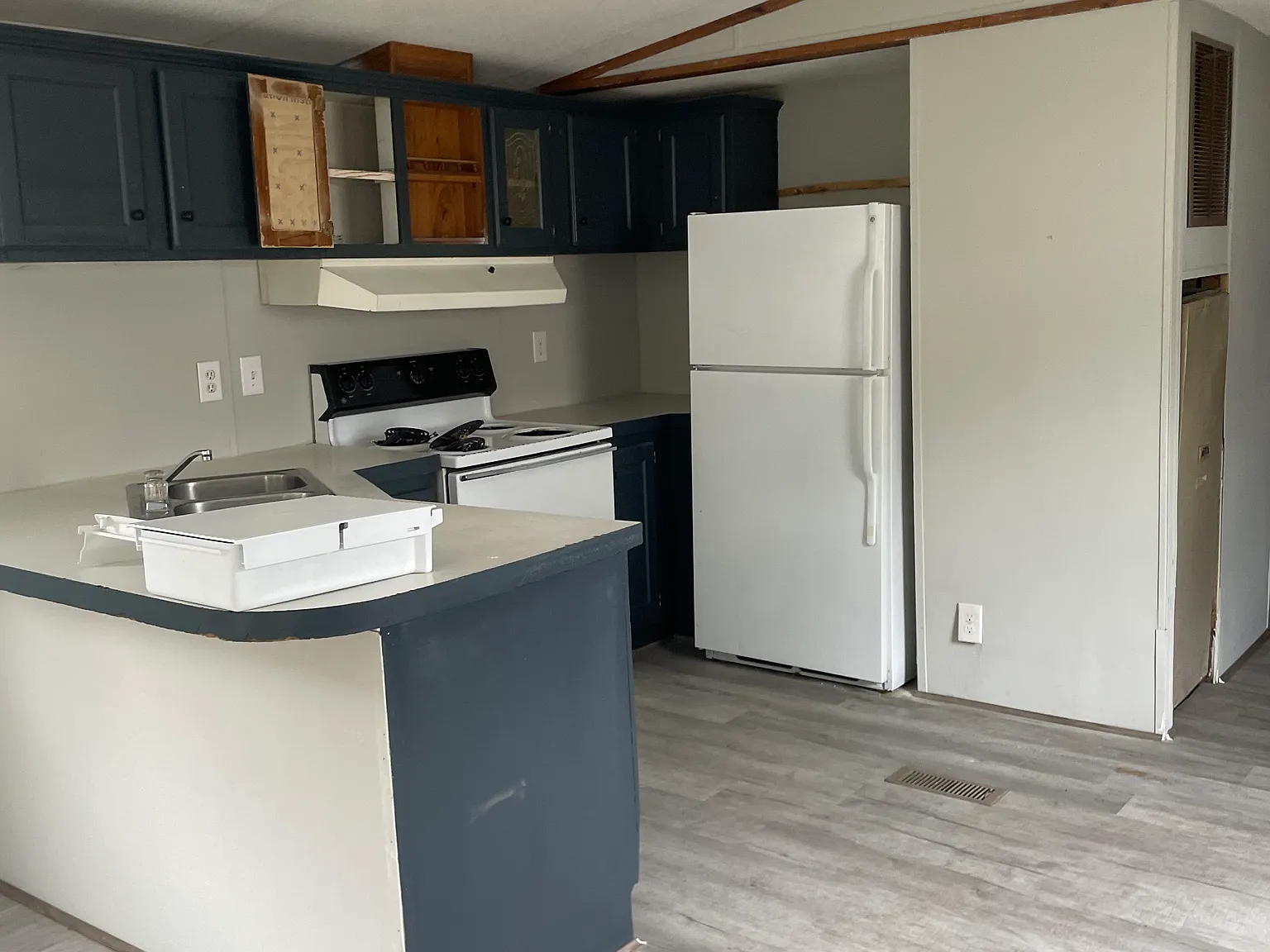 2 bed, $650 — Photo 4