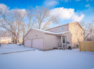 8001-8005 Alexandra Ln, Newburgh, IN