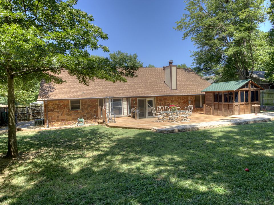 1st image of 2409 W Driftwood Dr