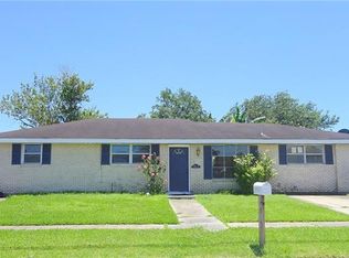 2513 Volpe Dr, Chalmette, LA 70043