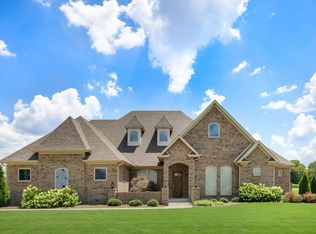 107 Barrington Ct, Muscle Shoals, AL 35661