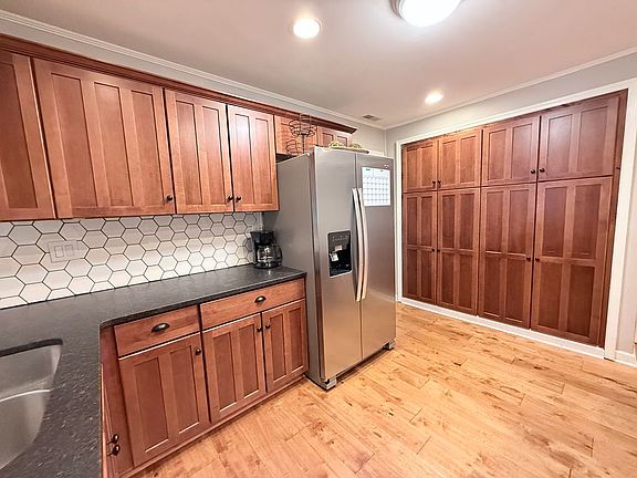 5th image of 514 Sharondale Dr