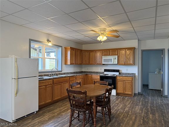 5th image of 23033 Cadiz Rd