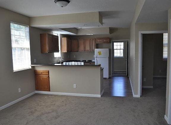 5th image of 3212 Pillsbury S #707