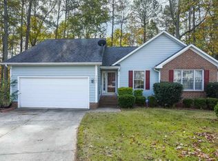1207 Waterford Green Dr, Apex, NC 27502