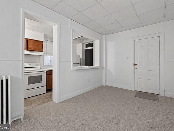 2nd image of 176 1st Ave